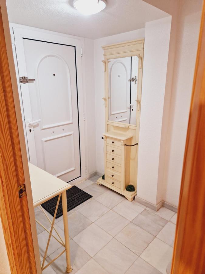 Magnifico Chalet Adosado En Torrevieja, Alicante. Buitenkant foto