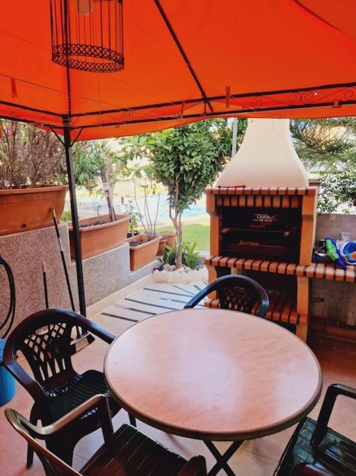 Magnifico Chalet Adosado En Torrevieja, Alicante. Buitenkant foto